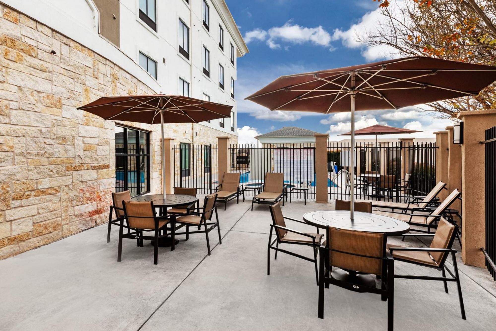 Holiday Inn Express & Suites Del Rio By Ihg Экстерьер фото