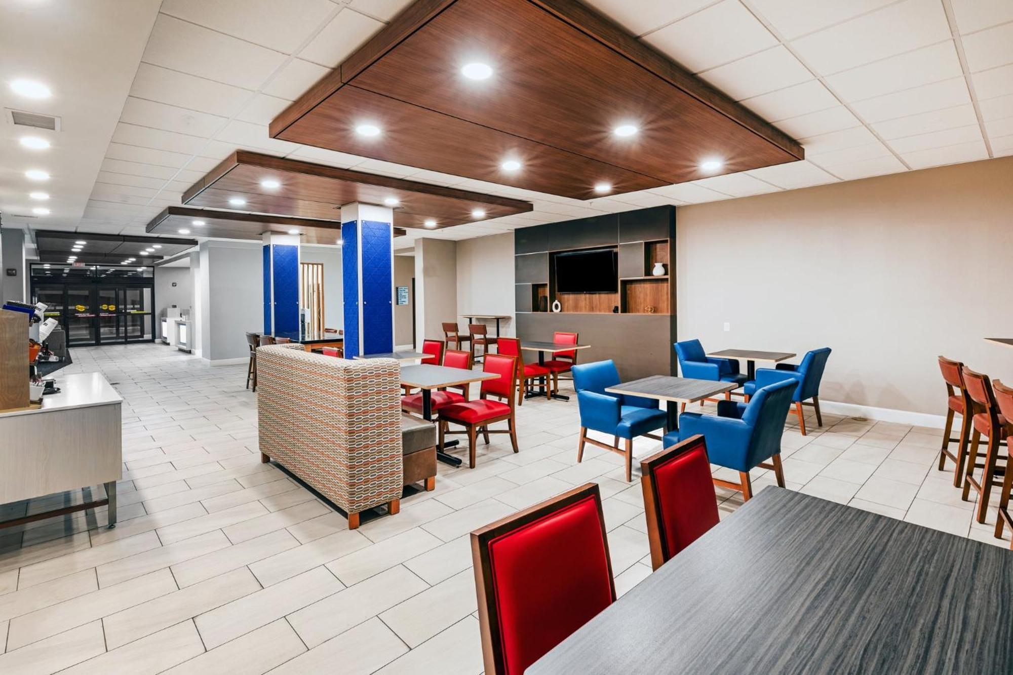 Holiday Inn Express & Suites Del Rio By Ihg Экстерьер фото