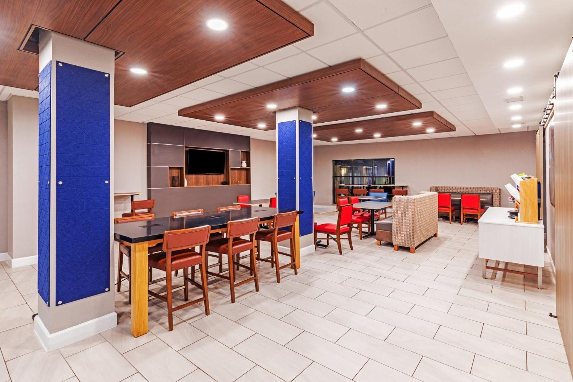 Holiday Inn Express & Suites Del Rio By Ihg Экстерьер фото
