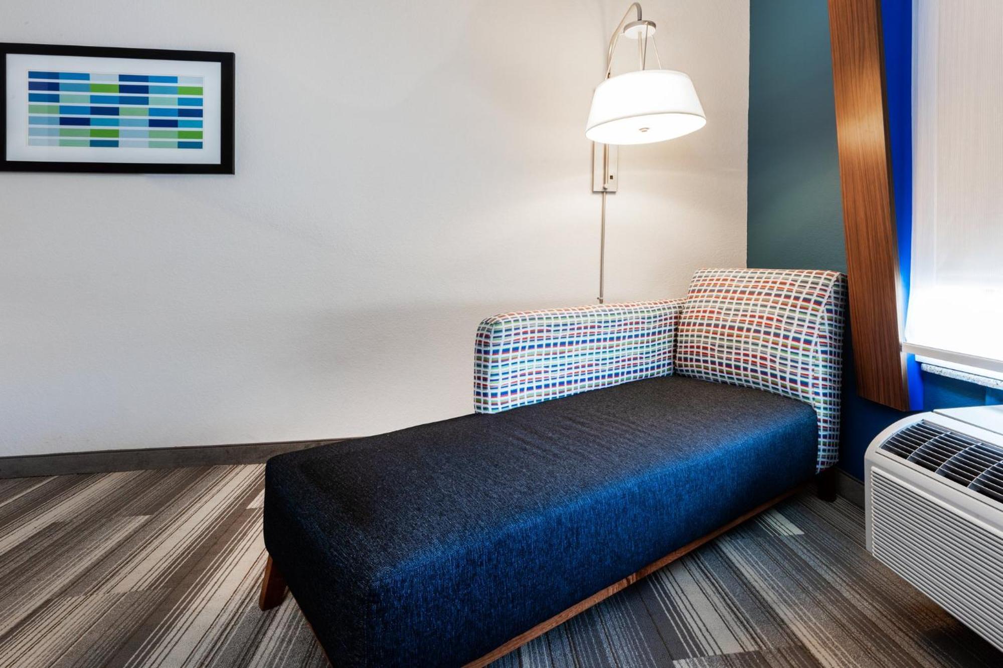 Holiday Inn Express & Suites Del Rio By Ihg Экстерьер фото