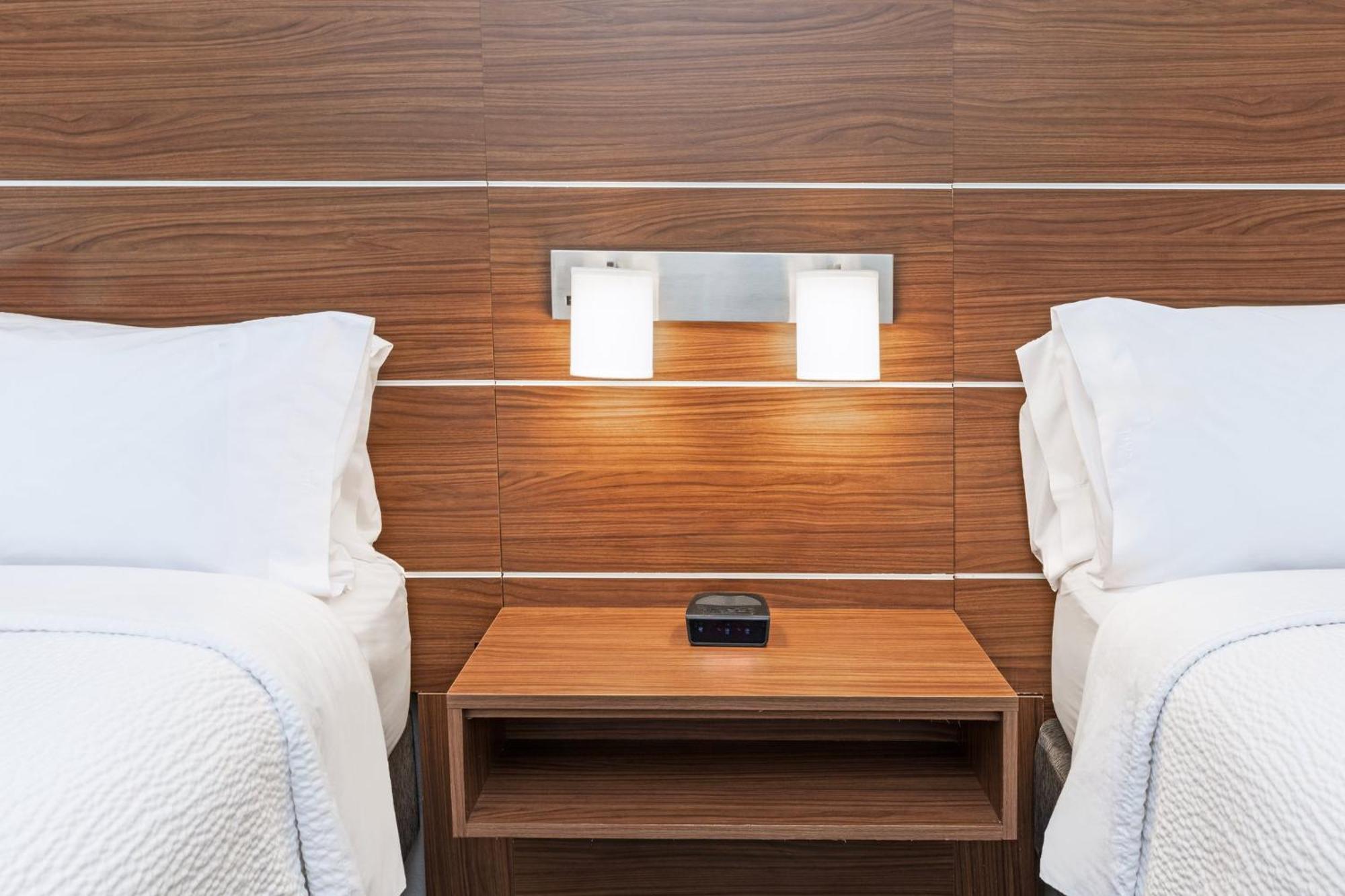 Holiday Inn Express & Suites Del Rio By Ihg Экстерьер фото