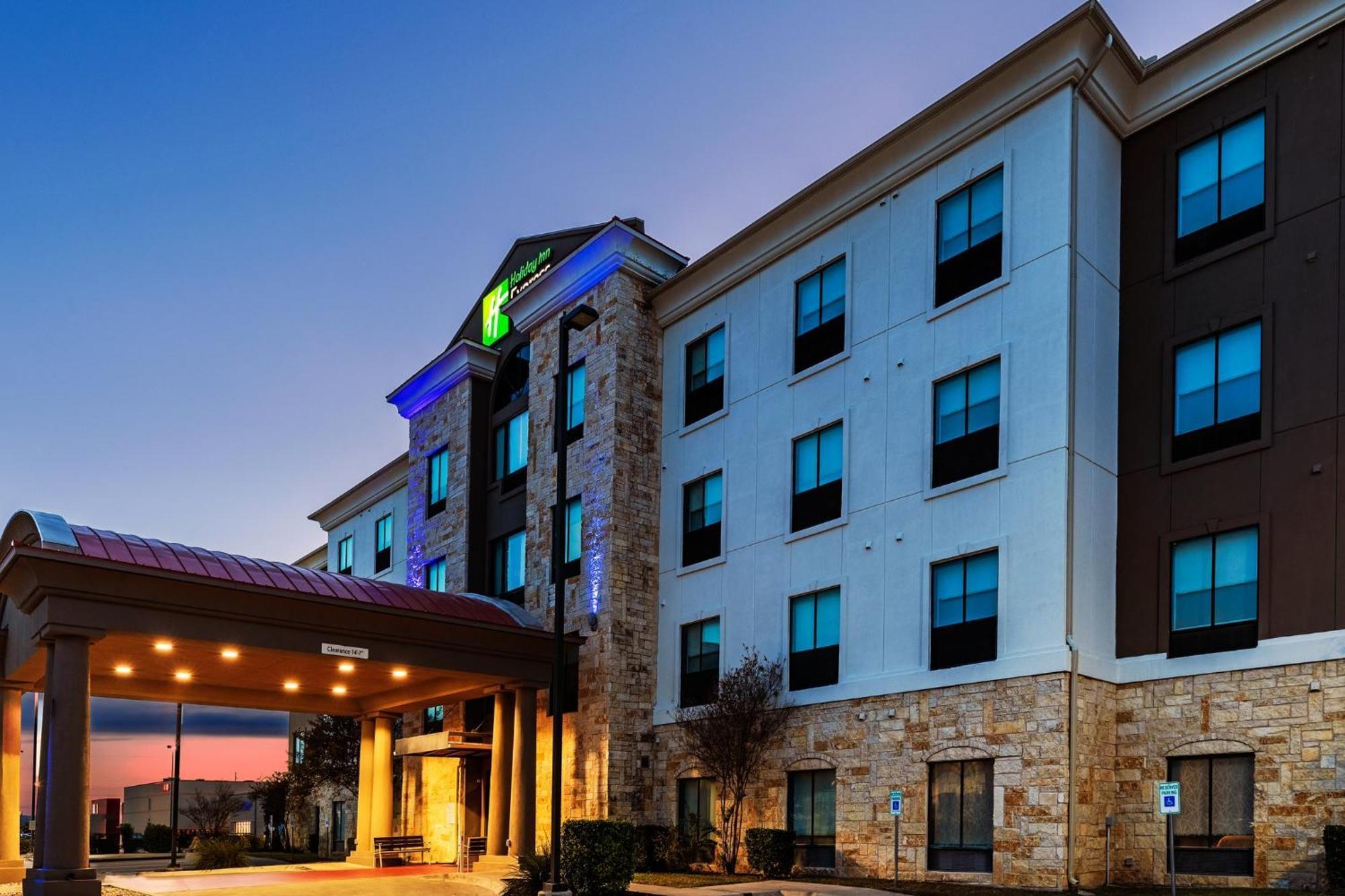 Holiday Inn Express & Suites Del Rio By Ihg Экстерьер фото